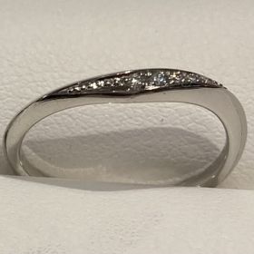 【CAFERING(カフェリング)の口コミ】 カフェリングはブルーダイヤモンドの専門店ということで、ブルーダイヤモ…