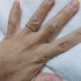 【アイプリモ(I-PRIMO)の口コミ】 デザインがとてもシンプルでも、ミル打ち加工で個性的な造形をしているの…