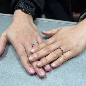 【アイプリモ(I-PRIMO)の口コミ】 シンプルだけどシンプルすぎない指輪を探し求めていました。お店に入って…