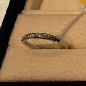 【ヴァンドーム青山(VENDOME AOYAMA)の口コミ】 とてもシンプルでかつ、可愛らしいデザインでした。価格が良心的なのも有…