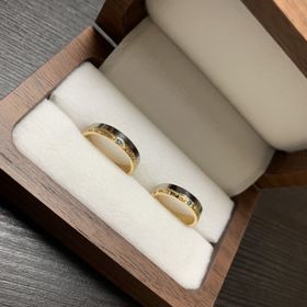 【PUAALLY(プアアリ)】の口コミ デザインで決めました。
彫りが丁寧で繊細です。
人とあまり被らないデザ...