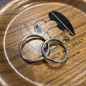 【AFFLUX(アフラックス)】の口コミ シャンパンゴールドという素材があることを知り、ネットで検索してたどり着...