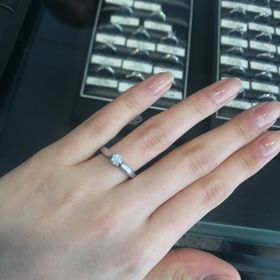 【エクセルコダイヤモンド(EXELCO DIAMOND)の口コミ】 多くのデザインがありました。
ダイヤモンドの輝きは素晴らしかったです。…