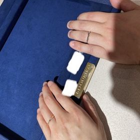 【BIJOUPIKO(ビジュピコ)の口コミ】 ピンクゴールドで、ただの丸とかのデザインでなく、少しひし形の形が特徴…