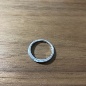 【ラザール ダイヤモンド(LAZARE DIAMOND)の口コミ】 何よりも私の指に合う事が1番の決め手でした。またデザインもシンプルでベ…