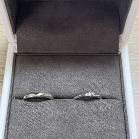 【ENUOVE(イノーヴェ)の口コミ】 シンプルだけど華のあるデザインと太すぎず細すぎずな大きさが気に入りま…