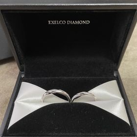 【エクセルコダイヤモンド(EXELCO DIAMOND)の口コミ】 2人ともが一目惚れでした。
店舗へ行ってからも、いろいろなデザインを見…