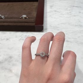 【hum(ハム)】の口コミ ダイヤモンドがローズカットダイヤになっており、アンティークな雰囲気を出...