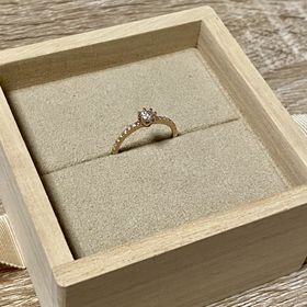 【YUKA HOJO(ユカホウジョウ)の口コミ】 他にはないデザイン性と、オーダーメイド故の唯一性に惹かれてオーダーさ…