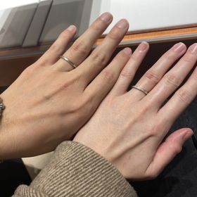 【エクセルコダイヤモンド(EXELCO DIAMOND)の口コミ】 指輪のデザインが気に入ったところ
指輪のデザインがペアのものであったと…