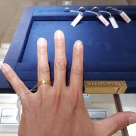 【shihara(シハラ)の口コミ】 ゴールドの結婚指輪で探していたところに出会ったこちらの指輪。マットや…