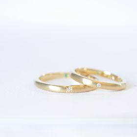 【CRAFY(クラフィ)の口コミ】 一生の思い出になる指輪をお互いで作り合えるところに魅力を感じました。
…