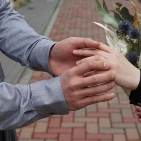 【出雲結(いずもゆい)の口コミ】 それぞれの指輪に作られた想いが込められている事。シンプルなデザインで…