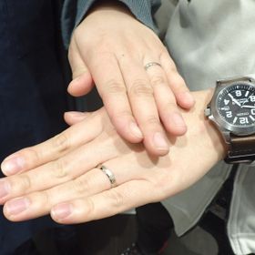 【輪-RIN-の口コミ】 シンプルな中にもきらりと光るウェーブラインがとてもきれいで、デザイン…