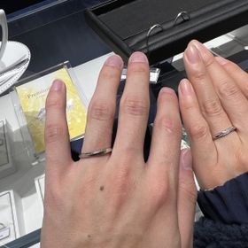 【エクセルコダイヤモンド(EXELCO DIAMOND)の口コミ】 デザインは、初めはストレートタイプで探していましたが、他のお店で試着…