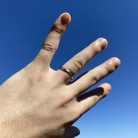 【Flowaves(フロウェーブス)の口コミ】 特に欲しいデザイン等を決めずに色々見させていただき、試着した中で一番2…