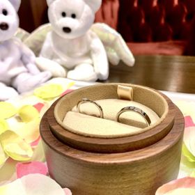 【COLANY(コラニー)の口コミ】 婚約指輪をコラニーで購入したので、結婚指輪もコラニーでお揃いにっ
可愛…