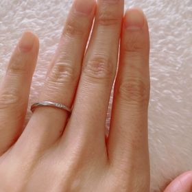 【HOSHI no SUNA 星の砂(ほしのすな)の口コミ】 2人でデザインに一目惚れ。個性的なカットなのにシンプルでとても魅力的で…