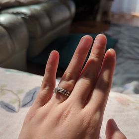 【ラザール ダイヤモンド(LAZARE DIAMOND)の口コミ】 旦那は太い指輪がよくて私は細い指輪が良かったので好きな太さを選べると …