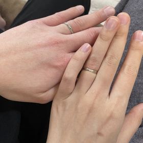 【PAVEO CHOCOLAT(パヴェオショコラ)の口コミ】 仕事柄派手なものはつけられ無いのですが、シンプルながらも指が綺麗に見…