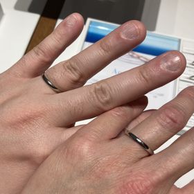 【銀座ダイヤモンドシライシの口コミ】 とにかくシンプルで、夫が指にずっとはめていても疲れない指輪を探してい…