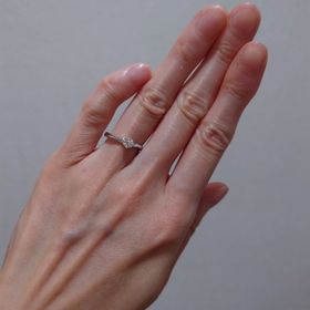 【ヴァンドーム青山(VENDOME AOYAMA)の口コミ】 デザインがとっても気に入りました。　
海外ブランドの婚約指輪も見ました…