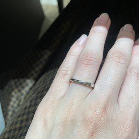 【俄(にわか)の口コミ】 シンプルですが少しエッジの効いたデザインに惹かれました。当初はダイヤ…