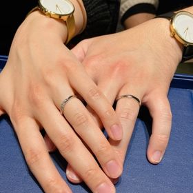 【銀座ダイヤモンドシライシの口コミ】 医療職のため派手にならない指輪を選びました。当初はダイヤモンドの付か…