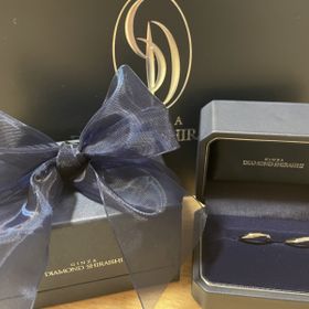 【銀座ダイヤモンドシライシの口コミ】 普段つけるものなのでシンプルに、だけど少しデザイン性も欲しいと思って…