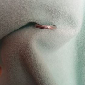 【STAR JEWELRY(スタージュエリー)の口コミ】 全体的にデザインがあって、でも派手すぎなくて、小さい石がついていると…