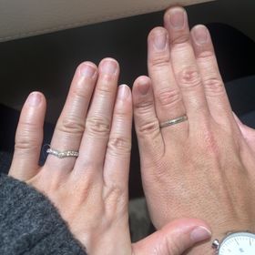 【和光ブライダルブティックギンザの口コミ】 お互いが気に入ったデザインのものにしました。私は、婚約指輪と重ねた時…