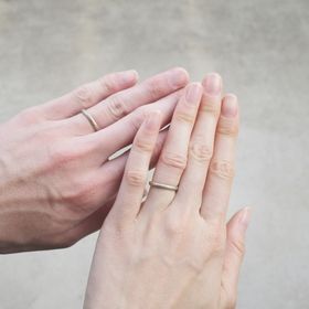 【uchimari(ウチマリ)の口コミ】 かっちりしすぎず、ゆるふわ形とマットな素材に惹かれました。最初から最…