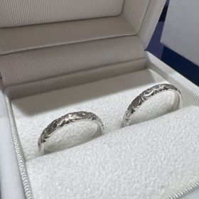 【Galopine & Galopin(ガロピーネガロパン)の口コミ】 つけてる感が苦手なので、つけている時に違和感があまりないことと、とに…