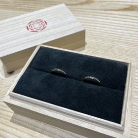 【出雲結(いずもゆい)の口コミ】 日本ならではの和風デザインの指輪を探している中で、
SNSで見つけたのが…