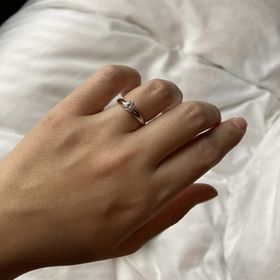 【カオキ　ダイヤモンド専門卸直営店の口コミ】 婚約指輪は普段から身につけられる物ではないので、できれば価格を抑えた…