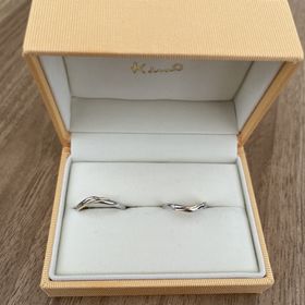 【ケイウノ ブライダル(K.UNO BRIDAL)の口コミ】 予算内で自分たちが気にいるデザインと出会うことができたので、ほぼ即決…