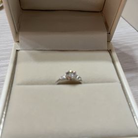 【宝寿堂(ほうじゅどう)の口コミ】 予算内でダイヤの品質と大きさが1番いいものを選びました。想像以上にいい…