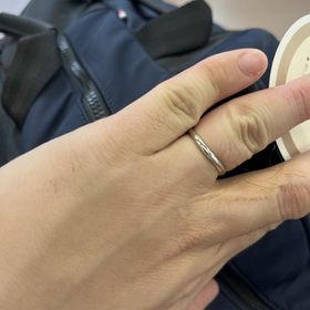 【ラザール ダイヤモンド(LAZARE DIAMOND)の口コミ】 普通のまっすぐなデザインよりもオシャレだった。他のブランドのものも見…