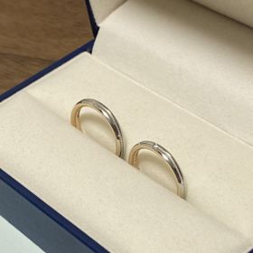 【GALA JEWELRY(ガラジュエリー)の口コミ】 デザインが彼も気に入ってくれました。
プラチナ950ですが、価格帯も決め…