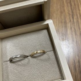 【YUKA HOJO(ユカホウジョウ)の口コミ】 以前から可愛いと思っていて、ゴールドのマットな指輪デザインに惹かれて…