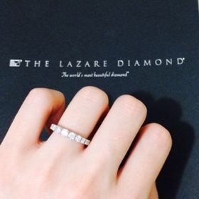 【ラザール ダイヤモンド(LAZARE DIAMOND)の口コミ】 一般的な結婚指輪のデザインと比べ、個性のある指輪(ゴージャス感のあるダ…