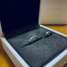 【BIJOUPIKO(ビジュピコ)の口コミ】 結婚10年目記念で新たに結婚指輪を購入する事にしました。結婚時に購入し…