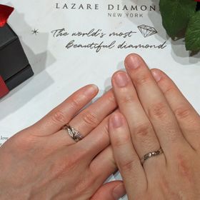【ラザール ダイヤモンド(LAZARE DIAMOND)の口コミ】 ・指の形に合っていたウェーブで、デザイン、付け心地が求めていたもので…