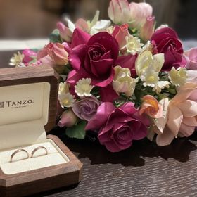 【TANZO.(鍛造指輪)の口コミ】 人とは被らない自分達オリジナルの指輪を
作れる事ができました。
太さや…