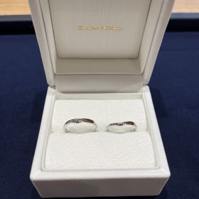 【Galopine & Galopin(ガロピーネガロパン)の口コミ】 普段の雰囲気がカジュアルなことが多いので、宝石が付いていないけどデザ…