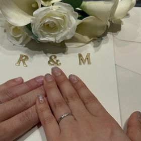 【アイプリモ(I-PRIMO)の口コミ】 シンプルながらキラキラしており、派手すぎずシンプルすぎずでこちらに決…