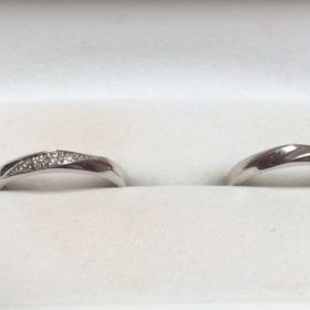 【LEHAIM(レハイム)の口コミ】 いろんな指輪のショップを回った結果、斜めに少しねじれているデザインが…