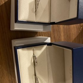 【GALA JEWELRY(ガラジュエリー)の口コミ】 シンプルでキレイな形でとても素敵です。石が一つあしらってあるのがポイ…