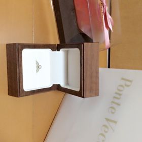 【Ponte Vecchio(ポンテヴェキオ)の口コミ】 リフォーム出来るお店を探していました。ブランドでリフォームも扱ってい…