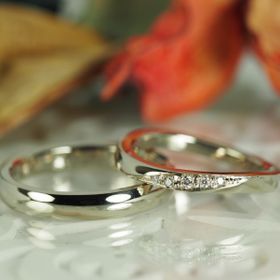 【Antille(アンティール)の口コミ】 友だちの紹介で来店したことがきっかけ。フルオーダーで自分たちの好みの…